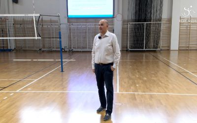 Játékszabályokkal, illetve változásokkal kapcsolatos elméleti előadás – Adler László